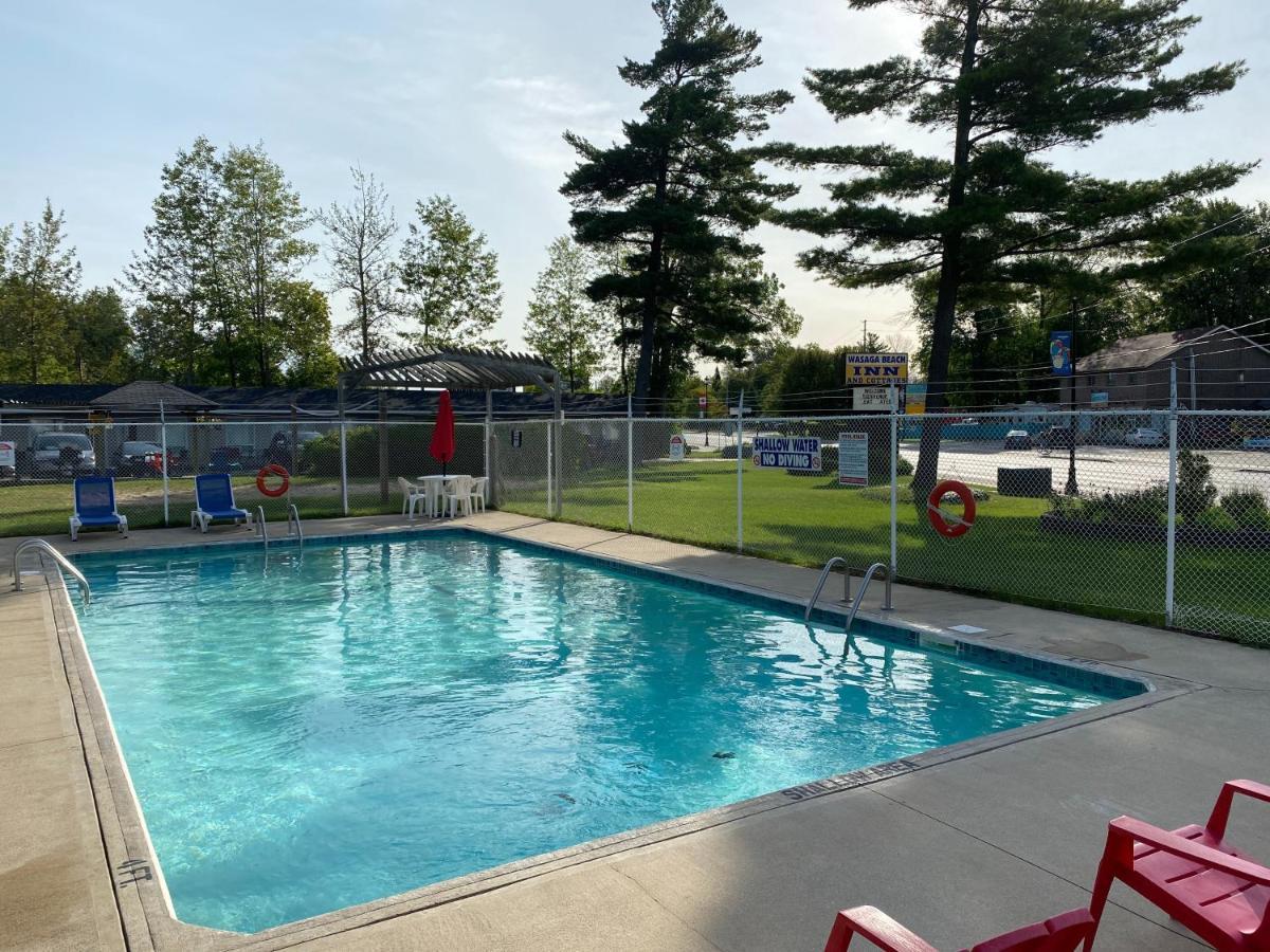 Wasaga Beach Inn And Cottages Exterior photo